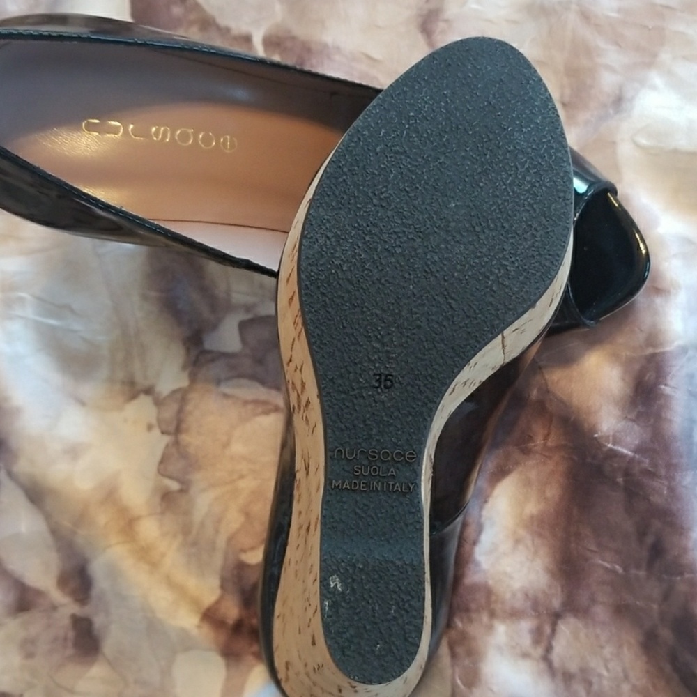 shoes - Picture 3 of 3